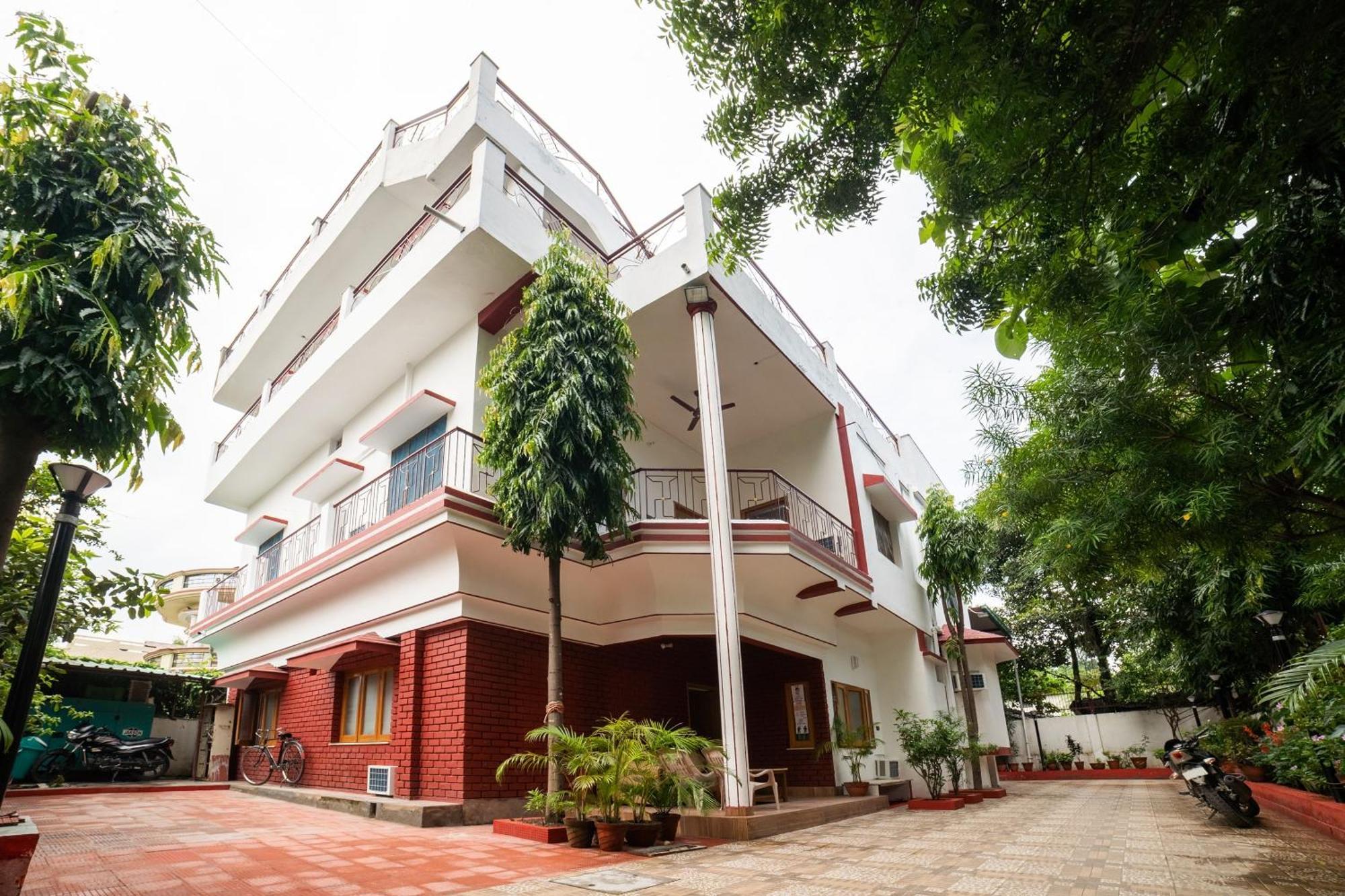 Hotel O Home Gautam Homestay Dehradun Buitenkant foto