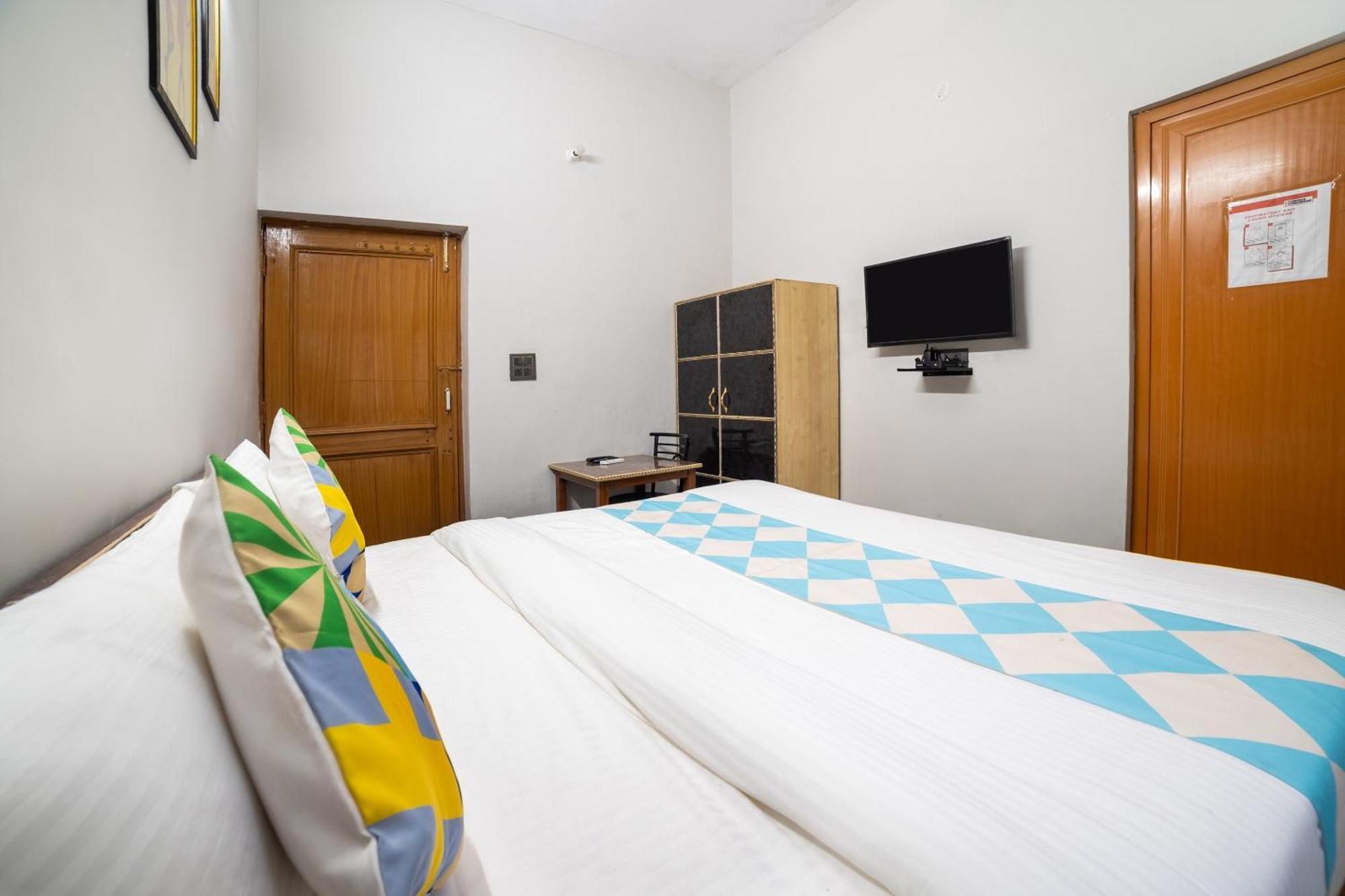Hotel O Home Gautam Homestay Dehradun Buitenkant foto