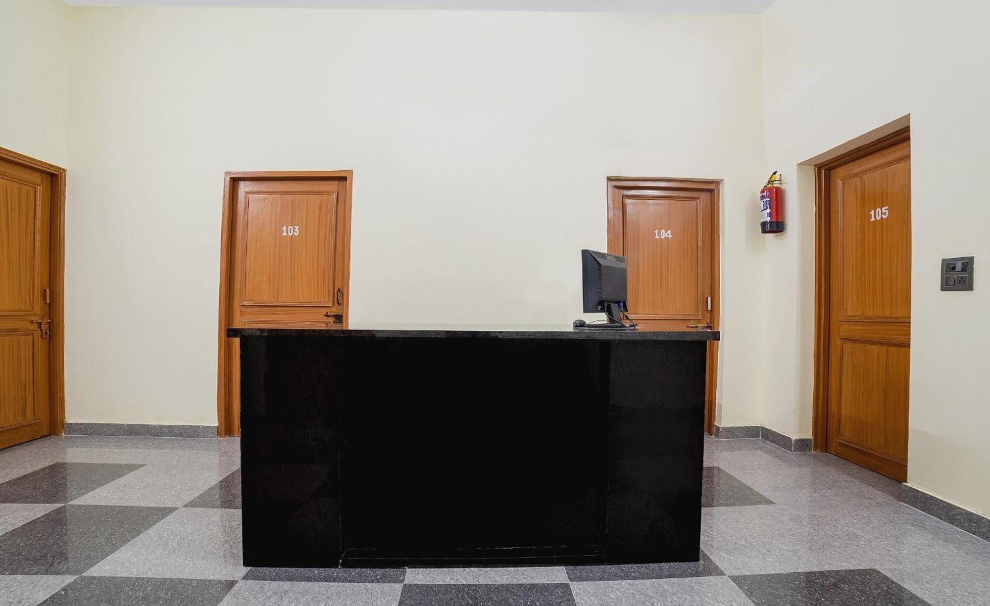 Hotel O Home Gautam Homestay Dehradun Buitenkant foto