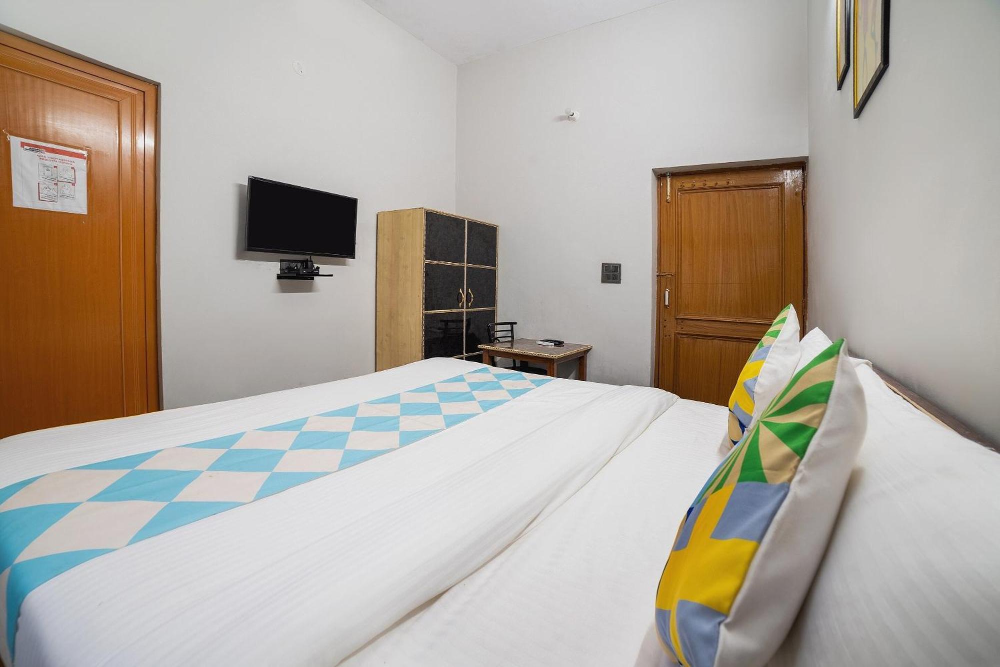 Hotel O Home Gautam Homestay Dehradun Buitenkant foto